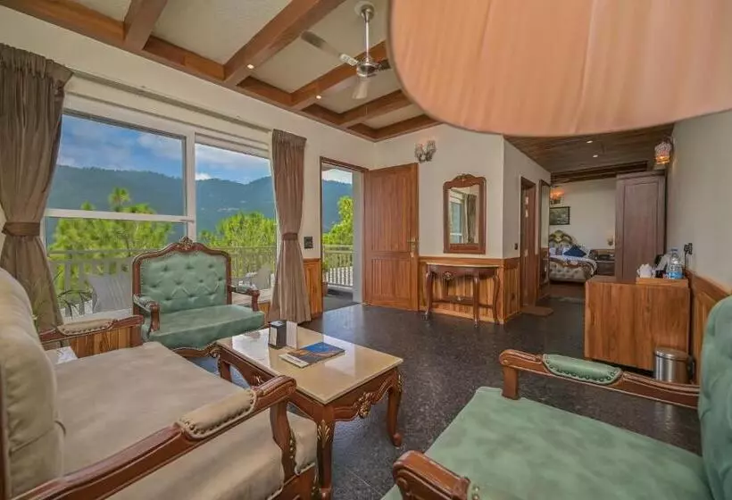 Jungle Lodge Resort