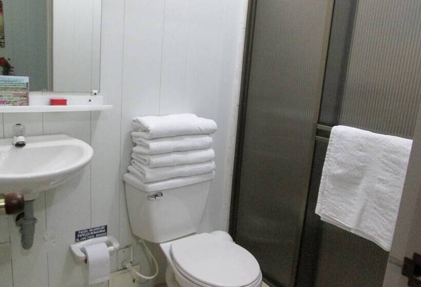 هتل Cabañas Las Bifloras