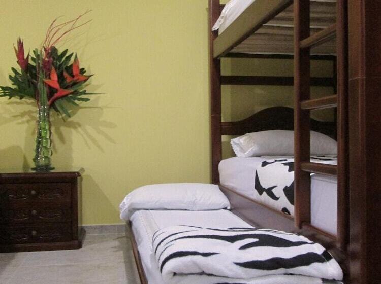 هتل Cabañas Las Bifloras