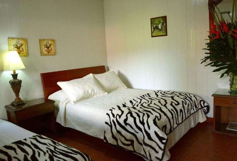 هتل Cabañas Las Bifloras