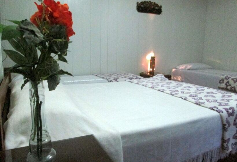 هتل Cabañas Las Bifloras