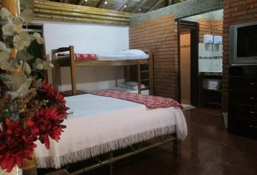 ホテル Cabañas Las Bifloras