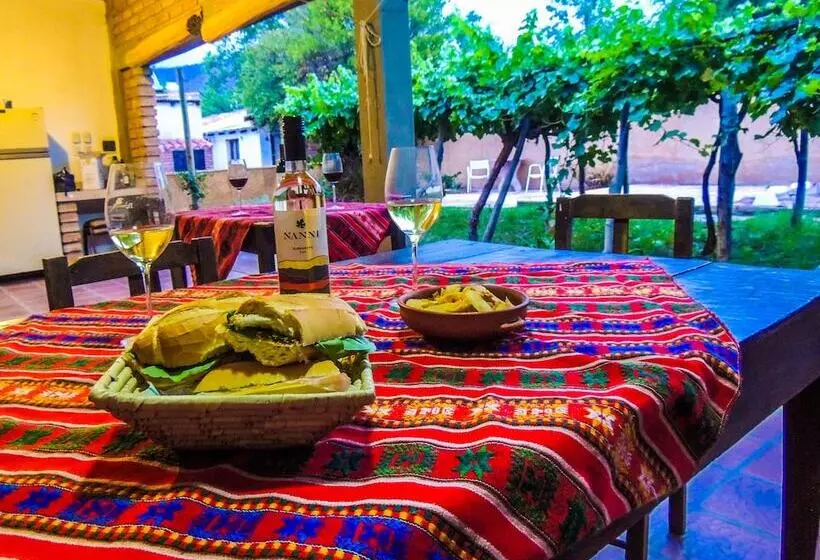 ホテル Hostal Tierra De Vinos