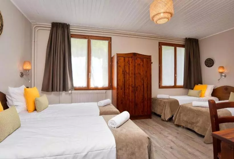هتل Hôtel Les Essarts, Ussim Vacances
