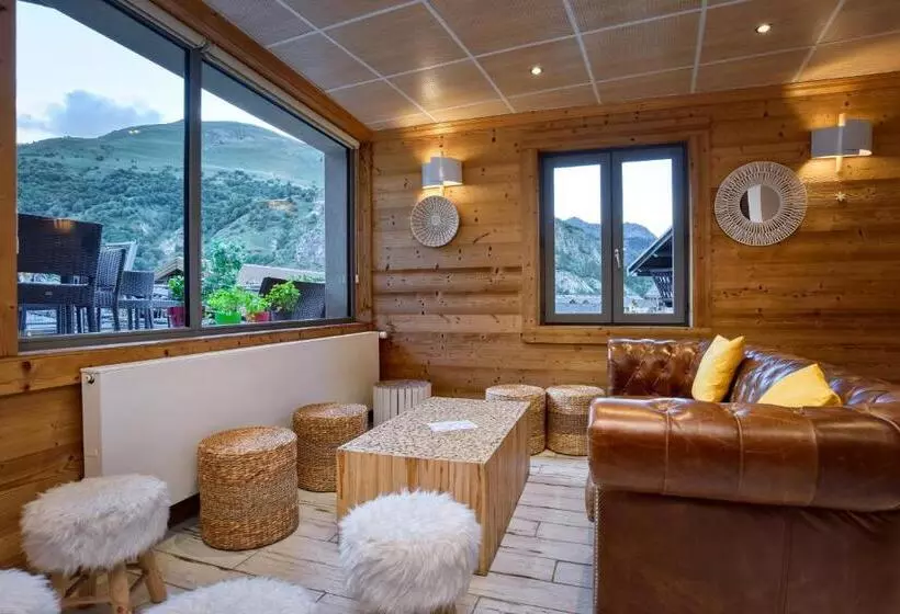 هتل Hôtel Les Essarts, Ussim Vacances