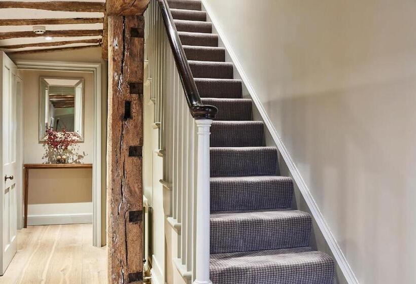 هتل Marquis Suffolk