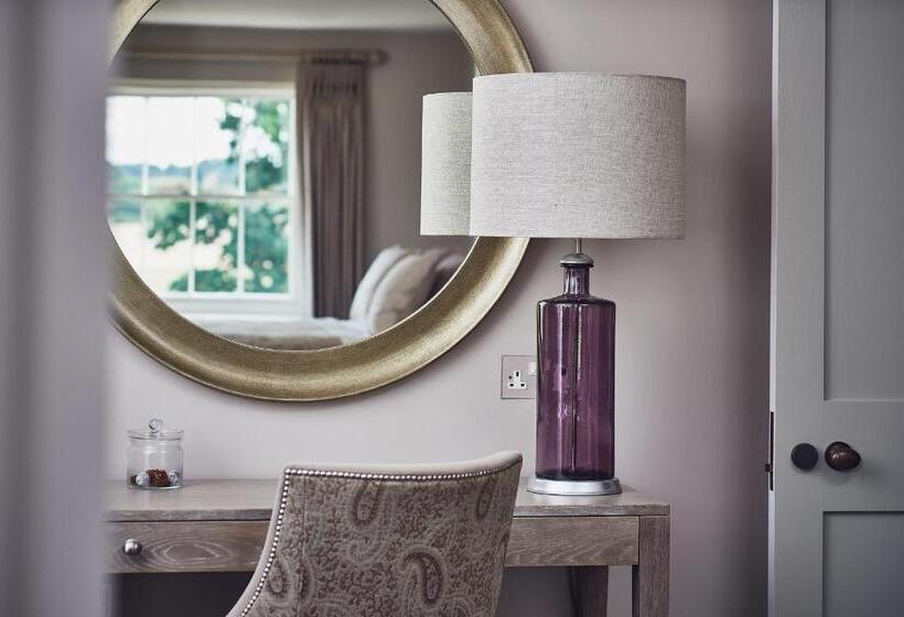 هتل Marquis Suffolk