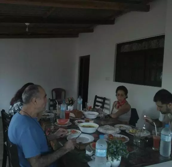 Bed and Breakfast Shady Mango Villa