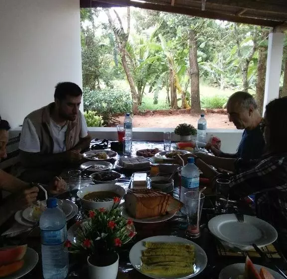 Bed and Breakfast Shady Mango Villa