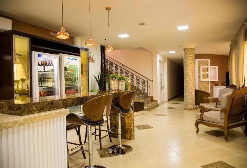 Hotelli Dois Vizinhos Palace