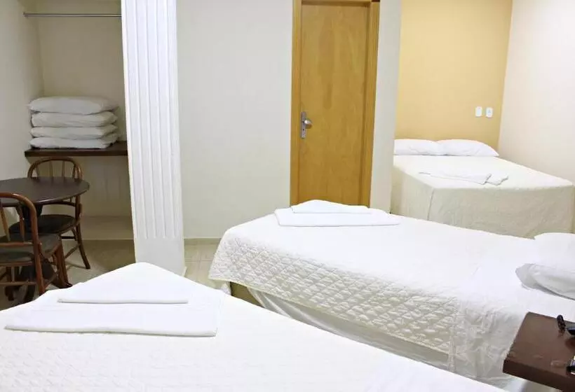 Hotelli Dois Vizinhos Palace