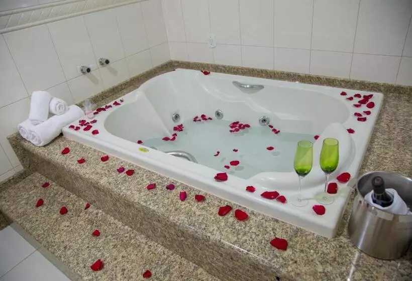 Hotelli Dois Vizinhos Palace