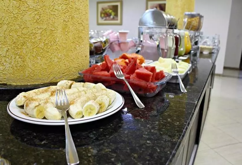 Hotelli Dois Vizinhos Palace