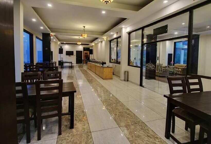 בית מלון כפרי Katoch Grand By Vivaan