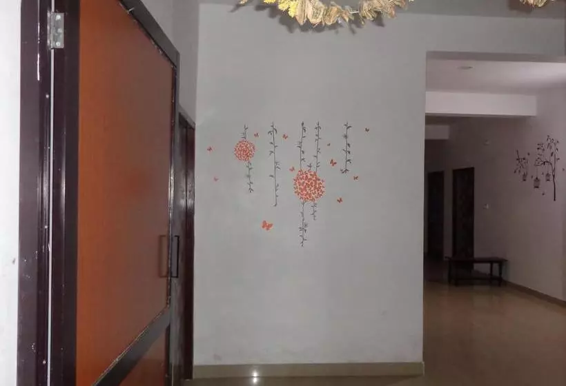 هتل O Sector 14 Formerly Saniya
