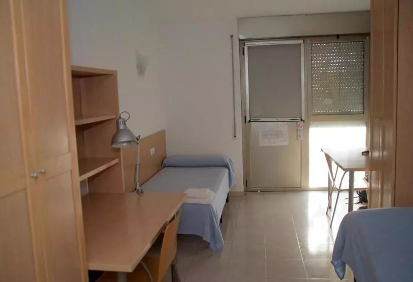 هاستل Apartaments Turístics Residencia Vila Nova