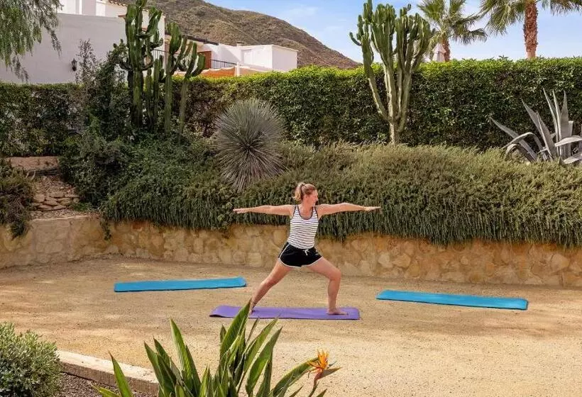 ホテル Boutique Hideaway Cortijo El Sarmiento