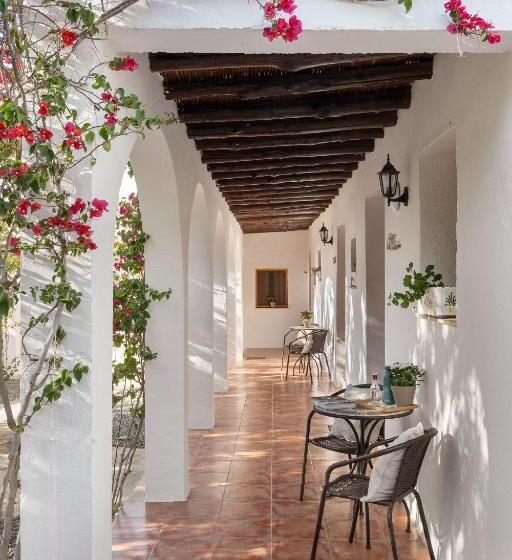 هتل Boutique Hideaway Cortijo El Sarmiento