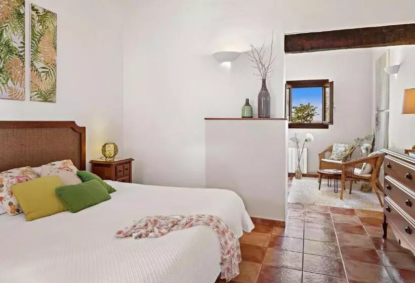 ホテル Boutique Hideaway Cortijo El Sarmiento