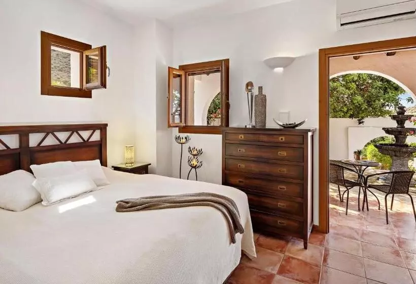 ホテル Boutique Hideaway Cortijo El Sarmiento