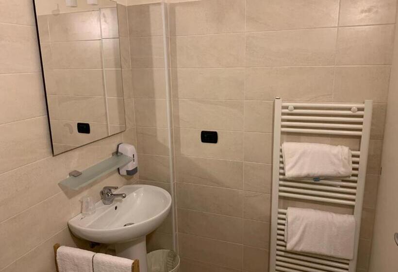 住宿加早餐  La Viscontina