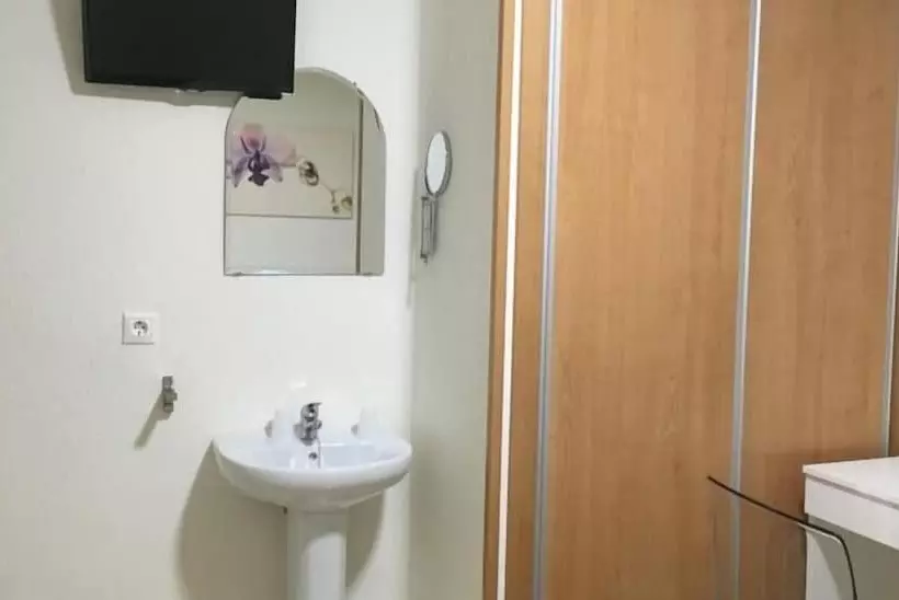 تختخواب و صبحانه Pensión Alemania