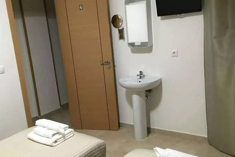 تختخواب و صبحانه Pensión Alemania