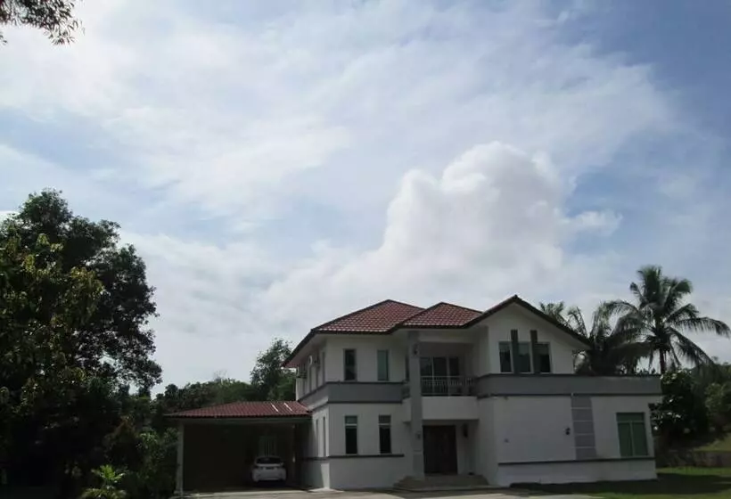 تختخواب و صبحانه Villa Dadap