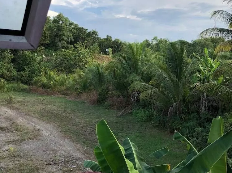 تختخواب و صبحانه Villa Dadap