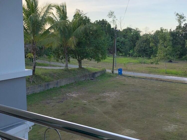 تختخواب و صبحانه Villa Dadap