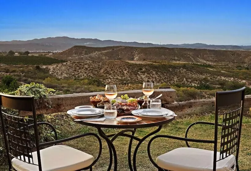 ホテル Boutique Hideaway Cortijo El Sarmiento