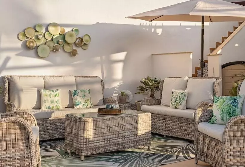 ホテル Boutique Hideaway Cortijo El Sarmiento