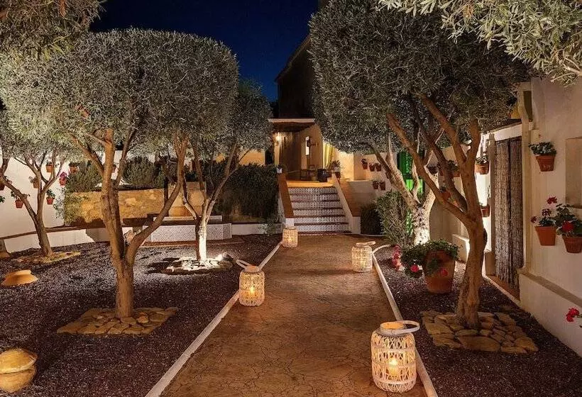 ホテル Boutique Hideaway Cortijo El Sarmiento