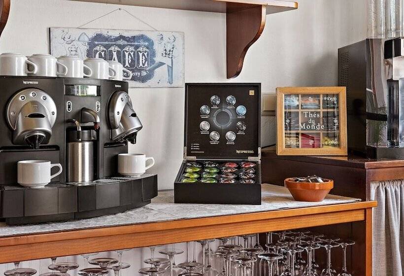 هتل Boutique Hideaway Cortijo El Sarmiento