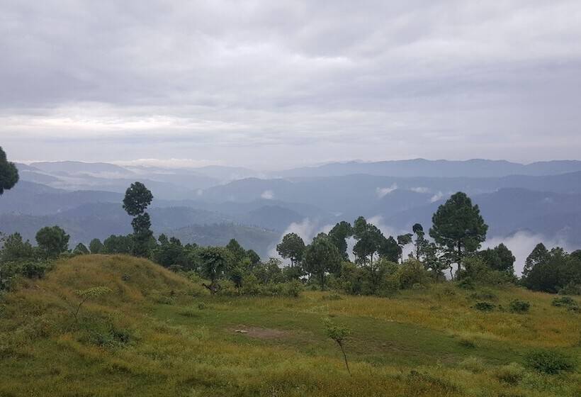 Corbett Hill Resorts  By Opensky, Lansdowne