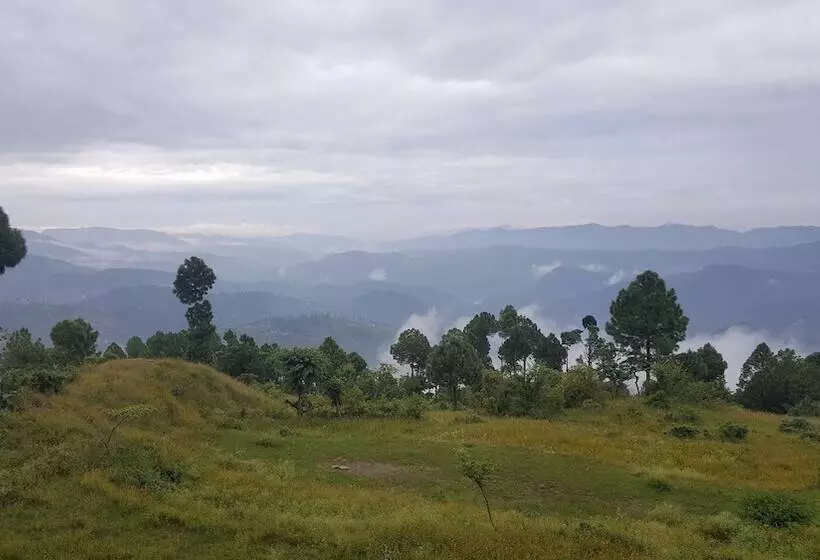 Corbett Hill Resorts  By Opensky, Lansdowne