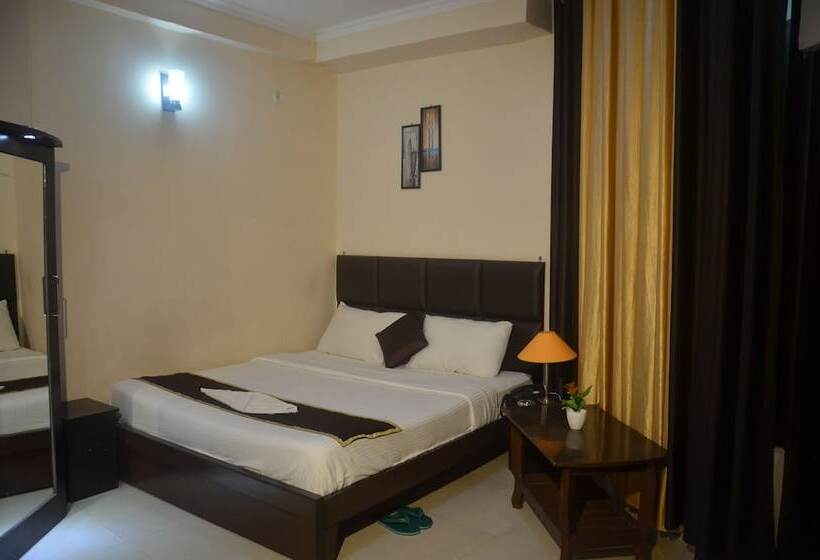 Corbett Hill Resorts  By Opensky, Lansdowne