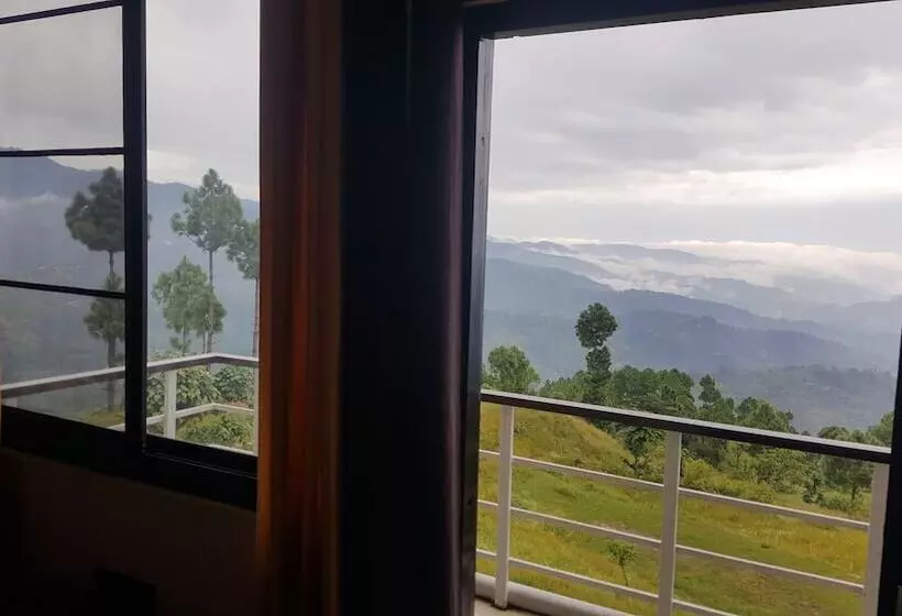 Corbett Hill Resorts  By Opensky, Lansdowne