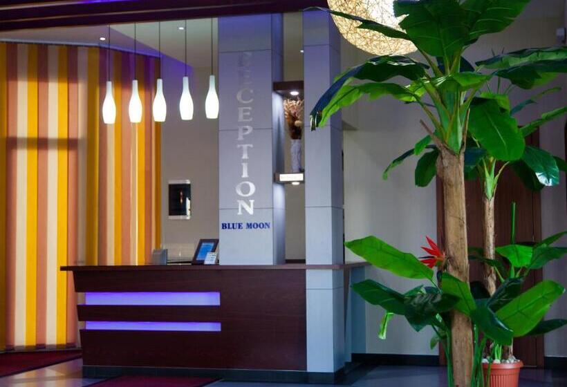 Hotel Blue Moon