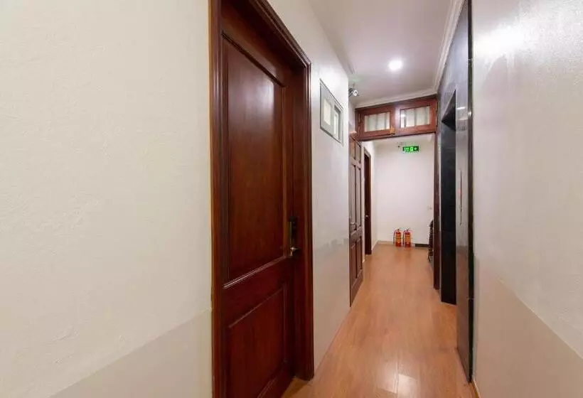 هتل Capital O 387 Bach Duong