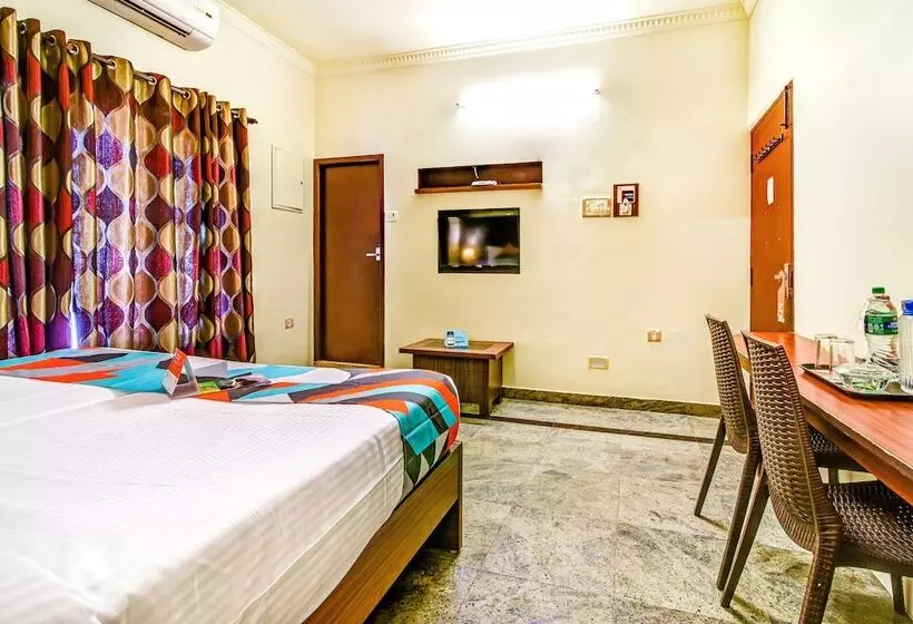 ホテル Fabexpress Nestlay Rooms   Nr Acs Medical Hospital & Apollo Speaciality Hospitals