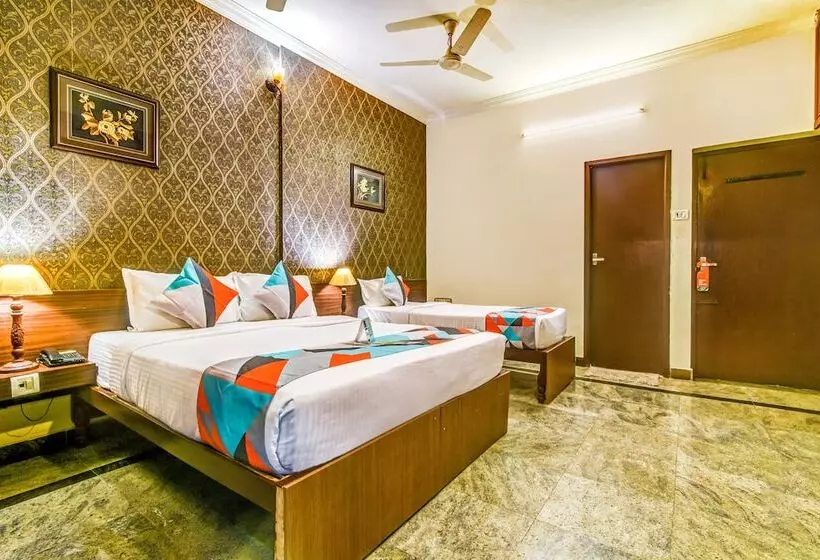 ホテル Fabexpress Nestlay Rooms   Nr Acs Medical Hospital & Apollo Speaciality Hospitals