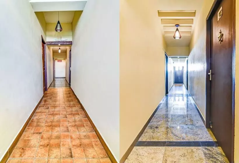 ホテル Fabexpress Nestlay Rooms   Nr Acs Medical Hospital & Apollo Speaciality Hospitals