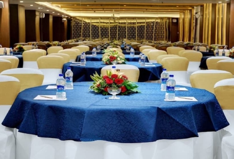 Hotel The Fern Goregaon