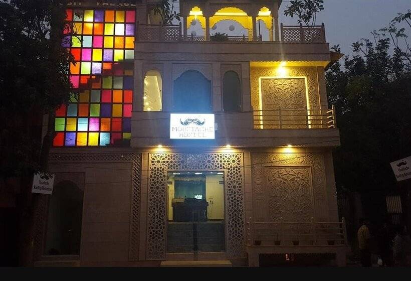הוסטל Moustache Agra