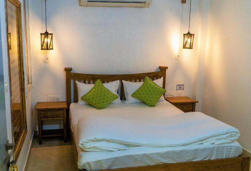 הוסטל Moustache Agra