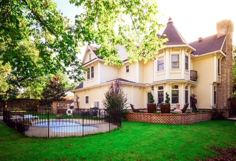 The Victoria Bed & Breakfast