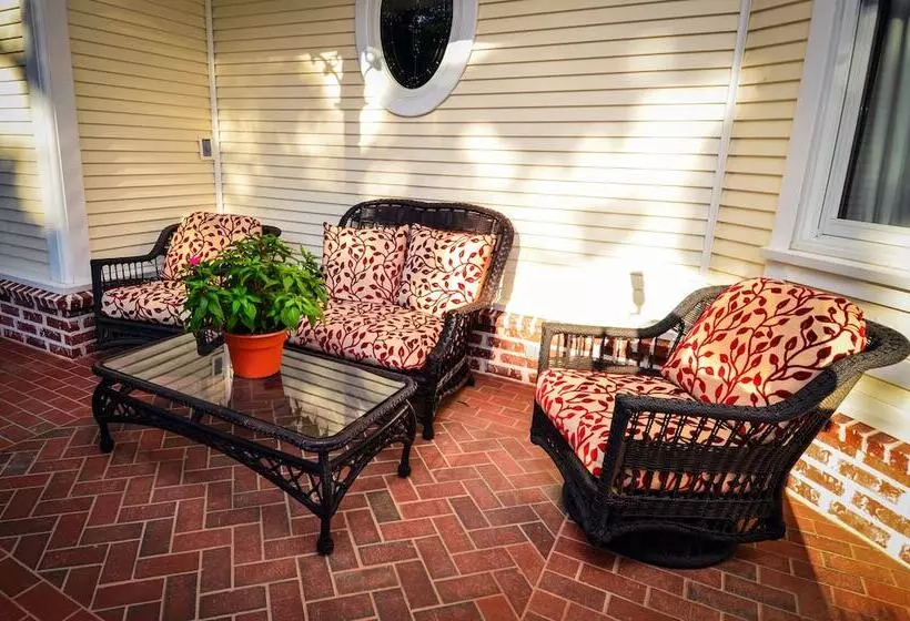 The Victoria Bed & Breakfast