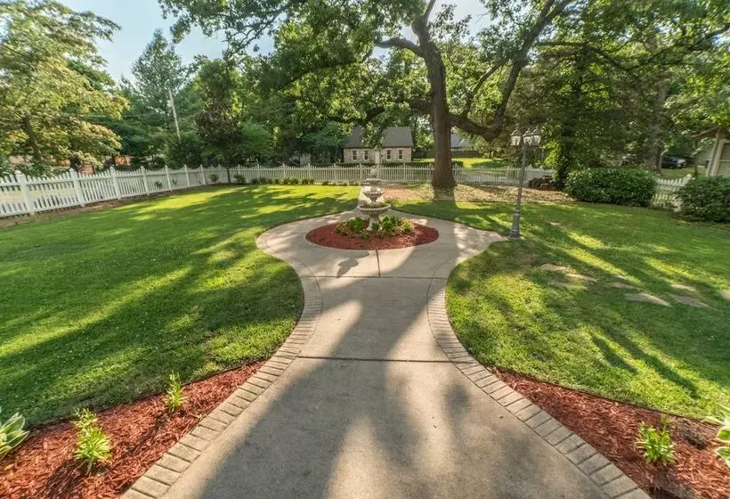 The Victoria Bed & Breakfast