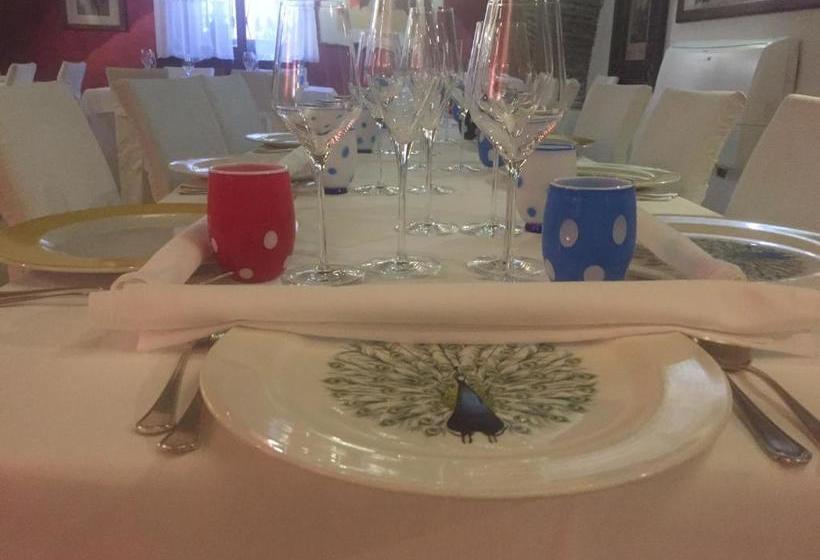 צימר Residenza Hostaria Del Pavone